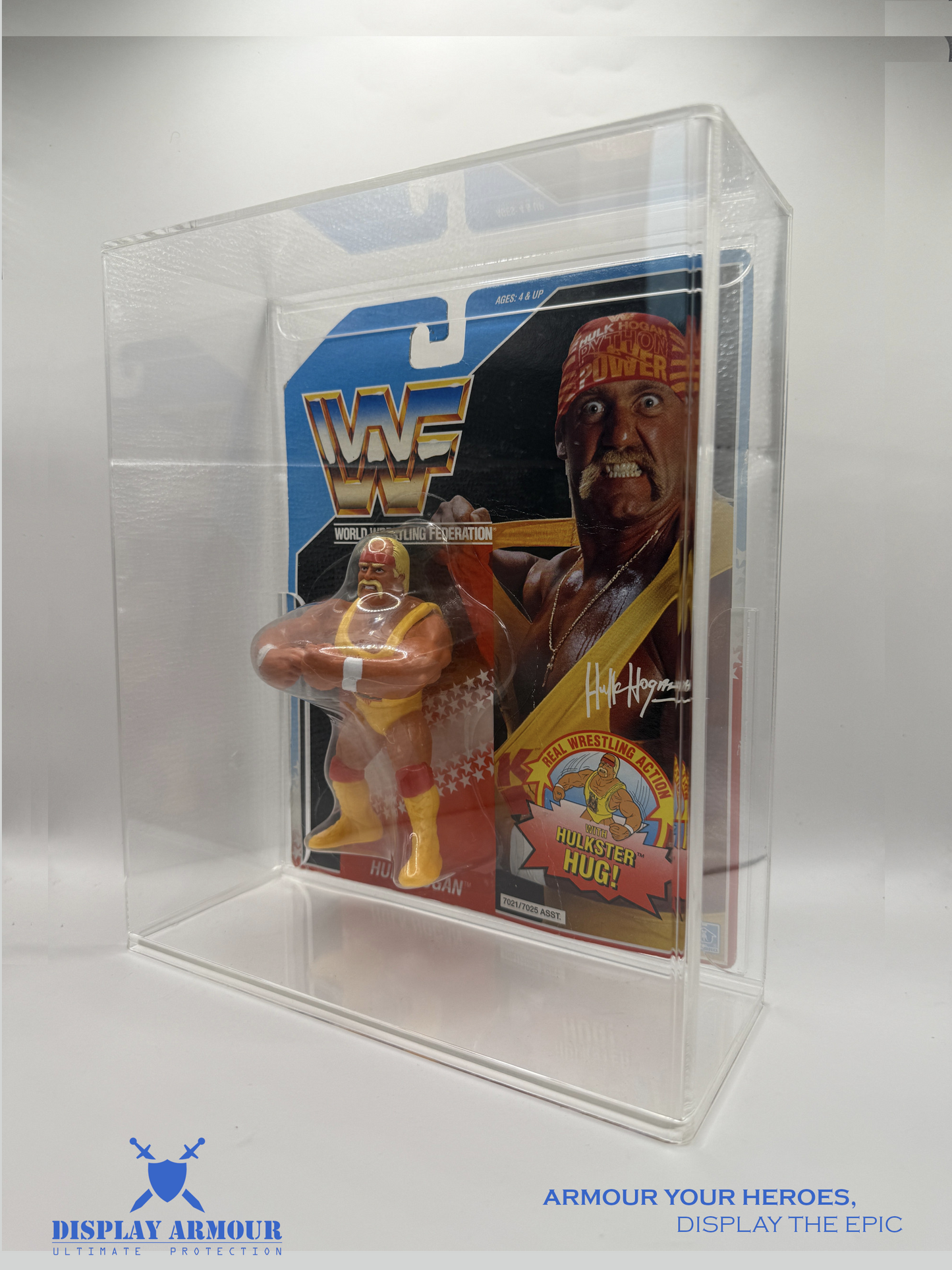 Side view of Display Armour’s Extra Deep acrylic display case featuring WWF Hasbro Hulk Hogan Series 2. Designed for deeper blister bubbles with reinforced rail support and 4mm UV-protected acrylic.